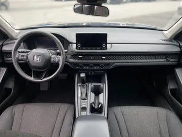 2024 Honda Accord - image 4