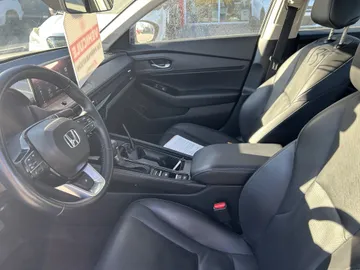 2024 Honda Accord Hybrid - image 7