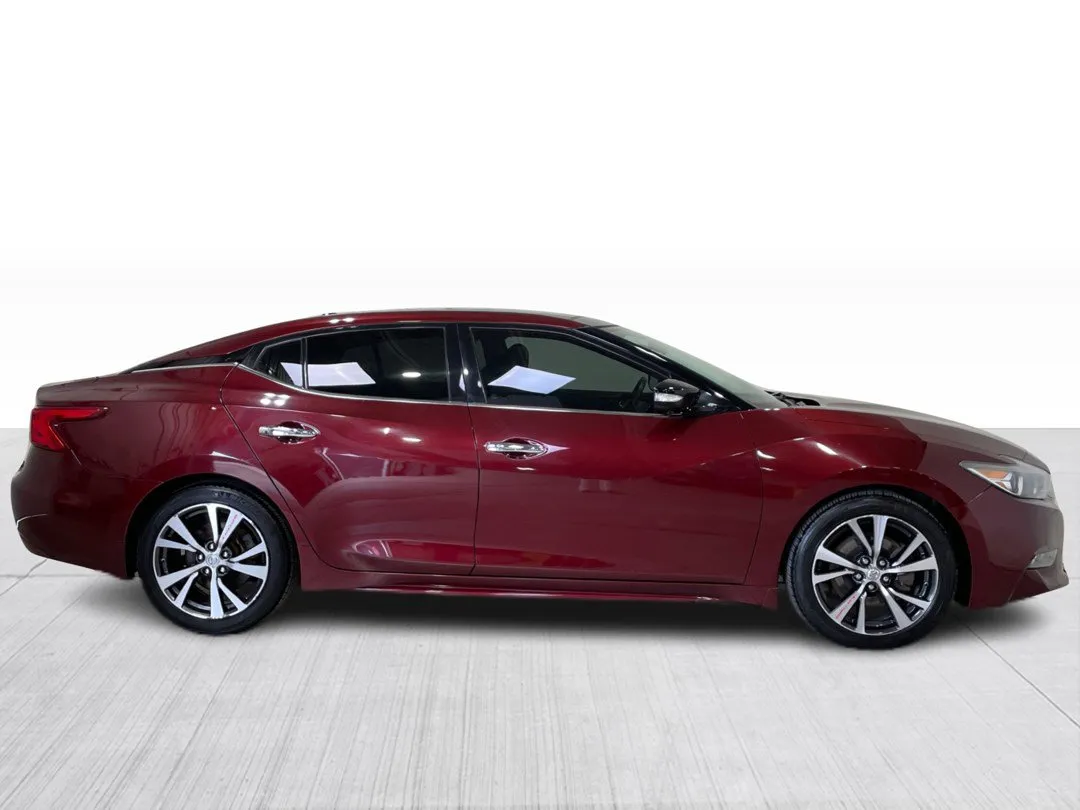 2016 Nissan Maxima — photo 2
