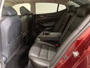 2016 Nissan Maxima - image 15