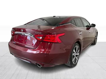 2016 Nissan Maxima - image 14