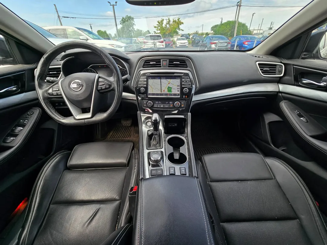 2016 Nissan Maxima — photo 8