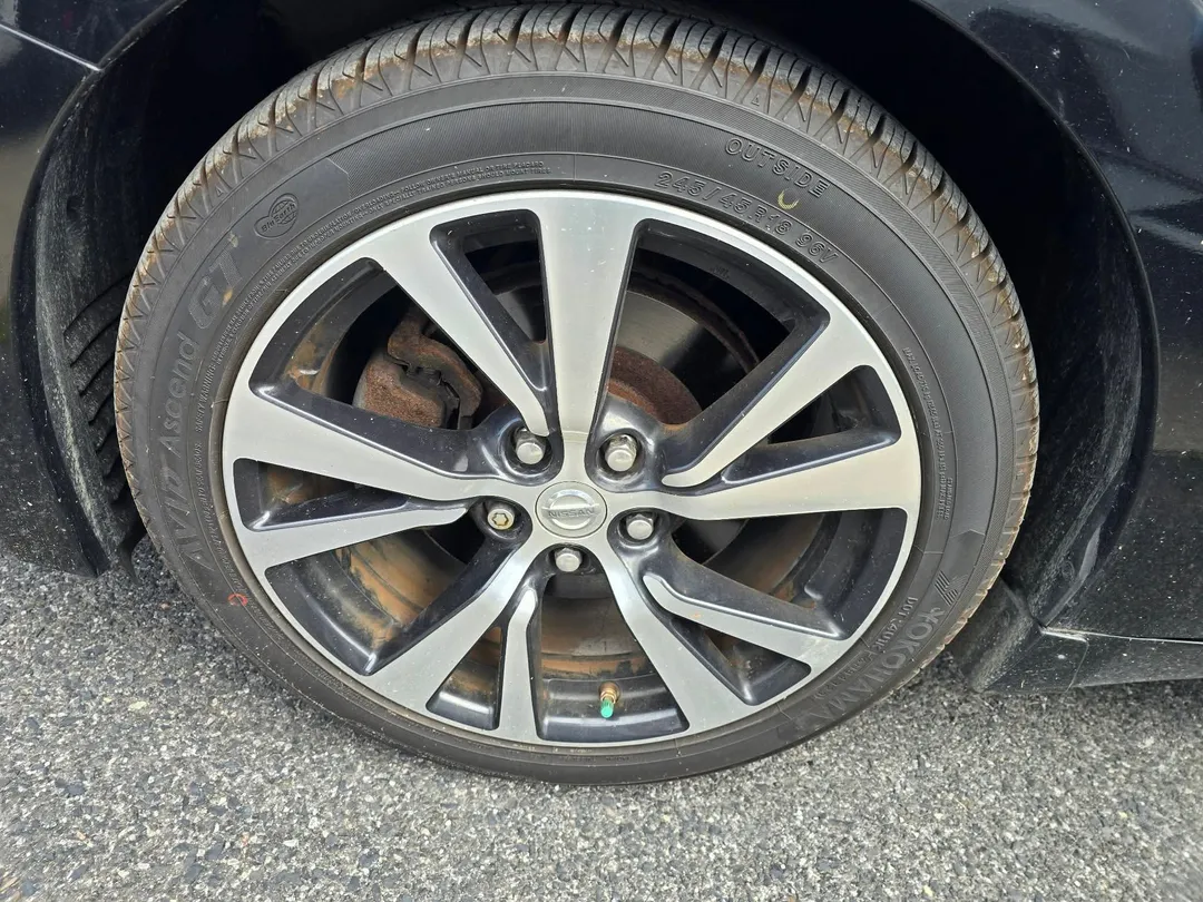 2016 Nissan Maxima — photo 6