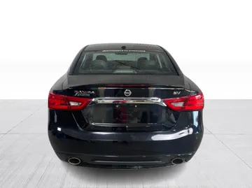 2016 Nissan Maxima - image 11