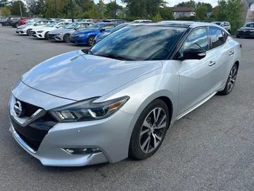 2016 Nissan Maxima - image 3