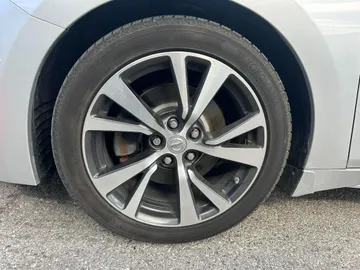 2016 Nissan Maxima - image 7