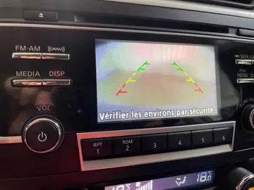 2017 Nissan Altima - image 19