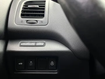 2018 Nissan Altima - image 27