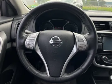 2018 Nissan Altima - image 22
