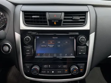 2018 Nissan Altima - image 26