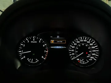 2018 Nissan Altima - image 16