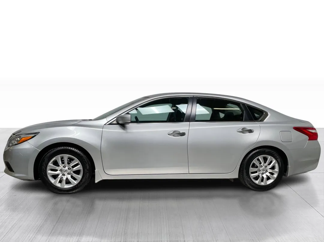 2016 Nissan Altima — photo 7