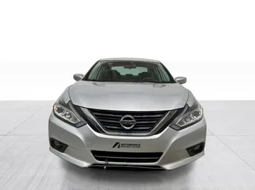 2016 Nissan Altima - image 6