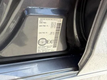 2016 Nissan Altima - image 12
