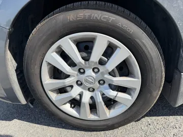 2016 Nissan Altima - image 7