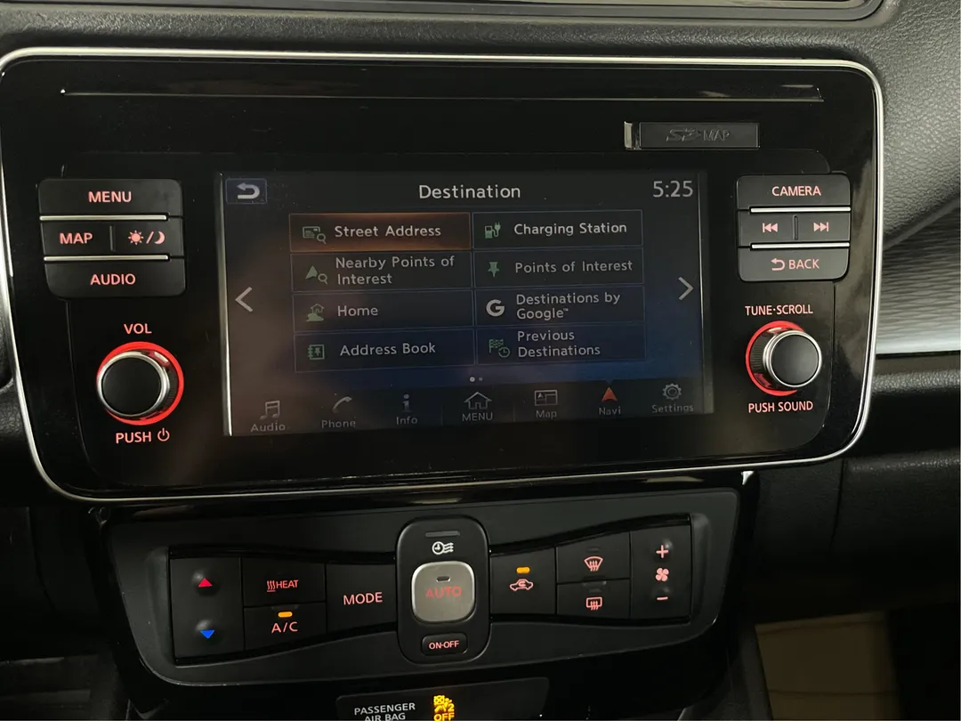 2018 Nissan LEAF SV, photo 6