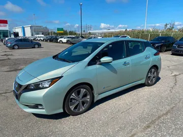 2018 Nissan LEAF - image 3