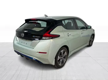 2018 Nissan LEAF - image 14