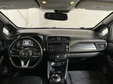2019 Nissan LEAF - image 13