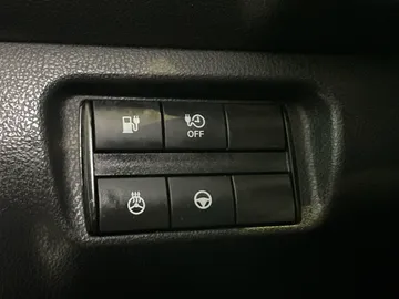 2019 Nissan LEAF - image 31