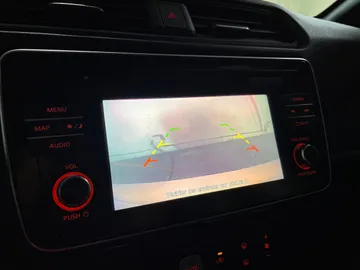 2019 Nissan LEAF - image 21