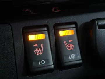 2018 Nissan LEAF - image 27