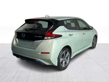 2018 Nissan LEAF - image 14