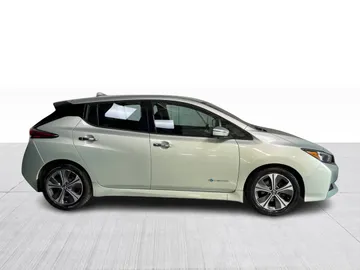 2018 Nissan LEAF - image 2