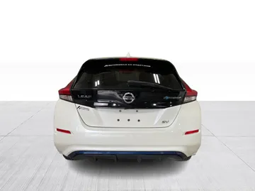 2018 Nissan LEAF - image 8