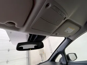 2019 Nissan LEAF - image 16