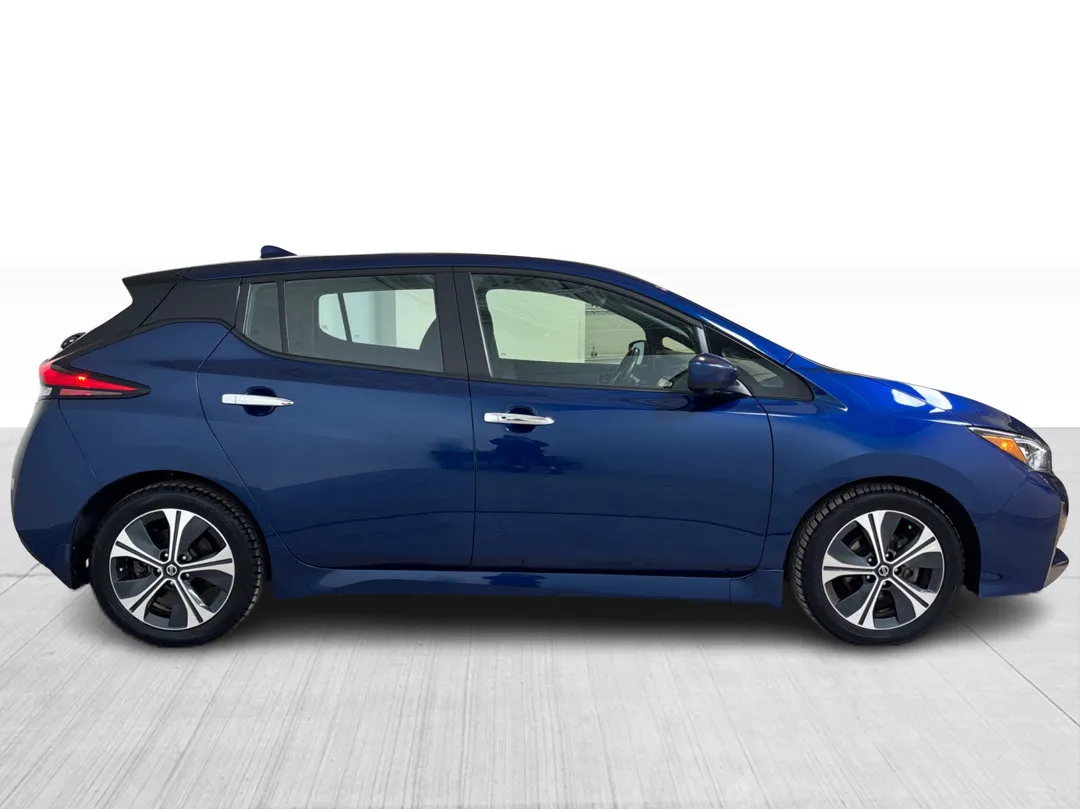2022 Nissan LEAF — photo 2