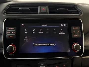 2022 Nissan LEAF - image 7