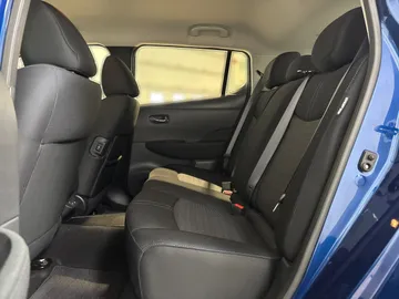 2022 Nissan LEAF - image 15