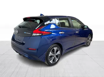 2022 Nissan LEAF - image 14