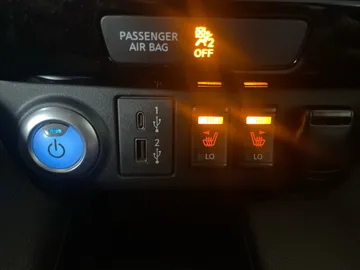 2023 Nissan LEAF - image 26