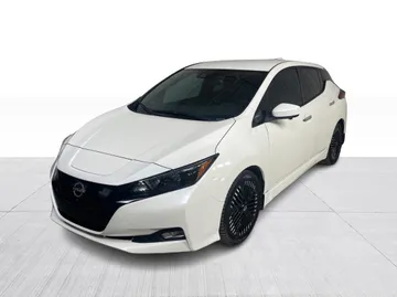 2023 Nissan LEAF - image 8