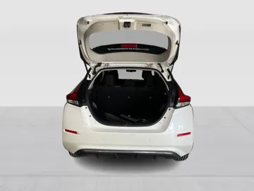 2024 Nissan LEAF - image 12