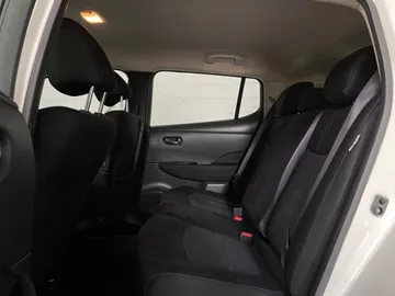 2024 Nissan LEAF - image 11