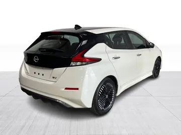 2024 Nissan LEAF - image 8
