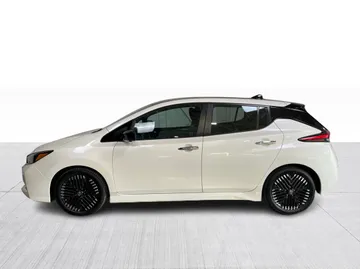 2024 Nissan LEAF - image 4