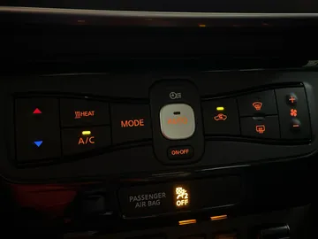 2024 Nissan LEAF - image 23