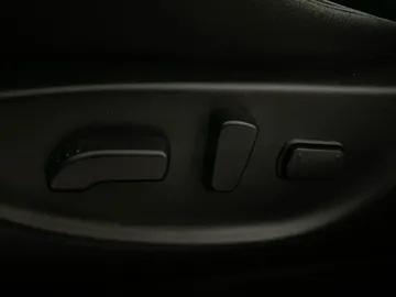 2024 Nissan LEAF - image 17