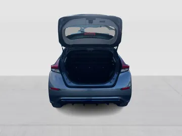 2021 Nissan LEAF - image 13