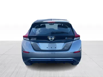 2021 Nissan LEAF - image 12