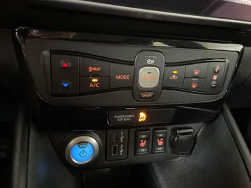 2023 Nissan LEAF - image 23