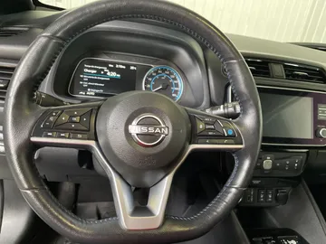 2023 Nissan LEAF - image 16