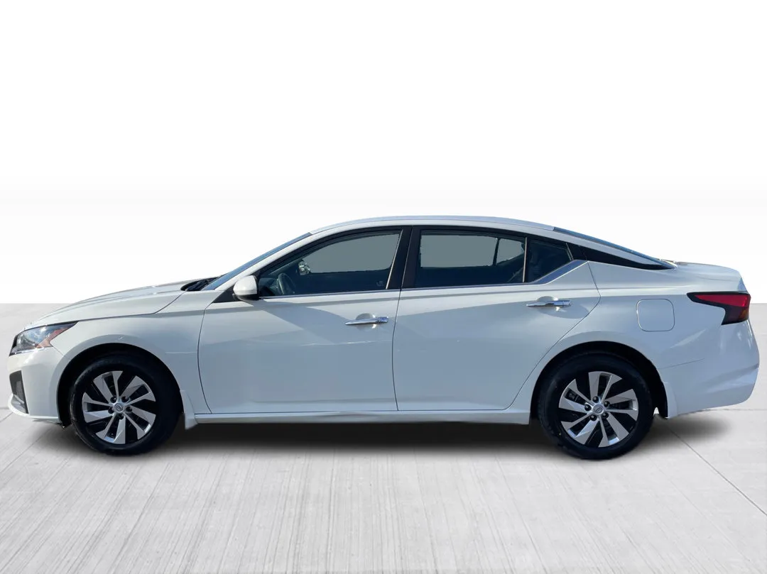 2023 Nissan Altima S AWD, photo 9