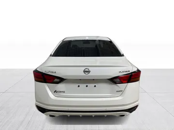 2019 Nissan Altima - image 13
