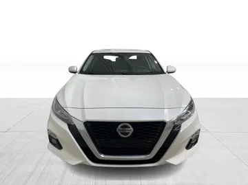 2019 Nissan Altima - image 9