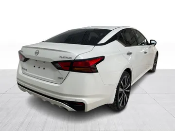 2019 Nissan Altima - image 15